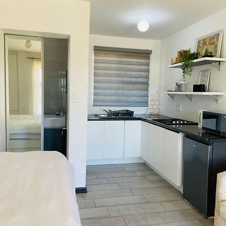Moh Ville Guest House Масеру Екстериор снимка