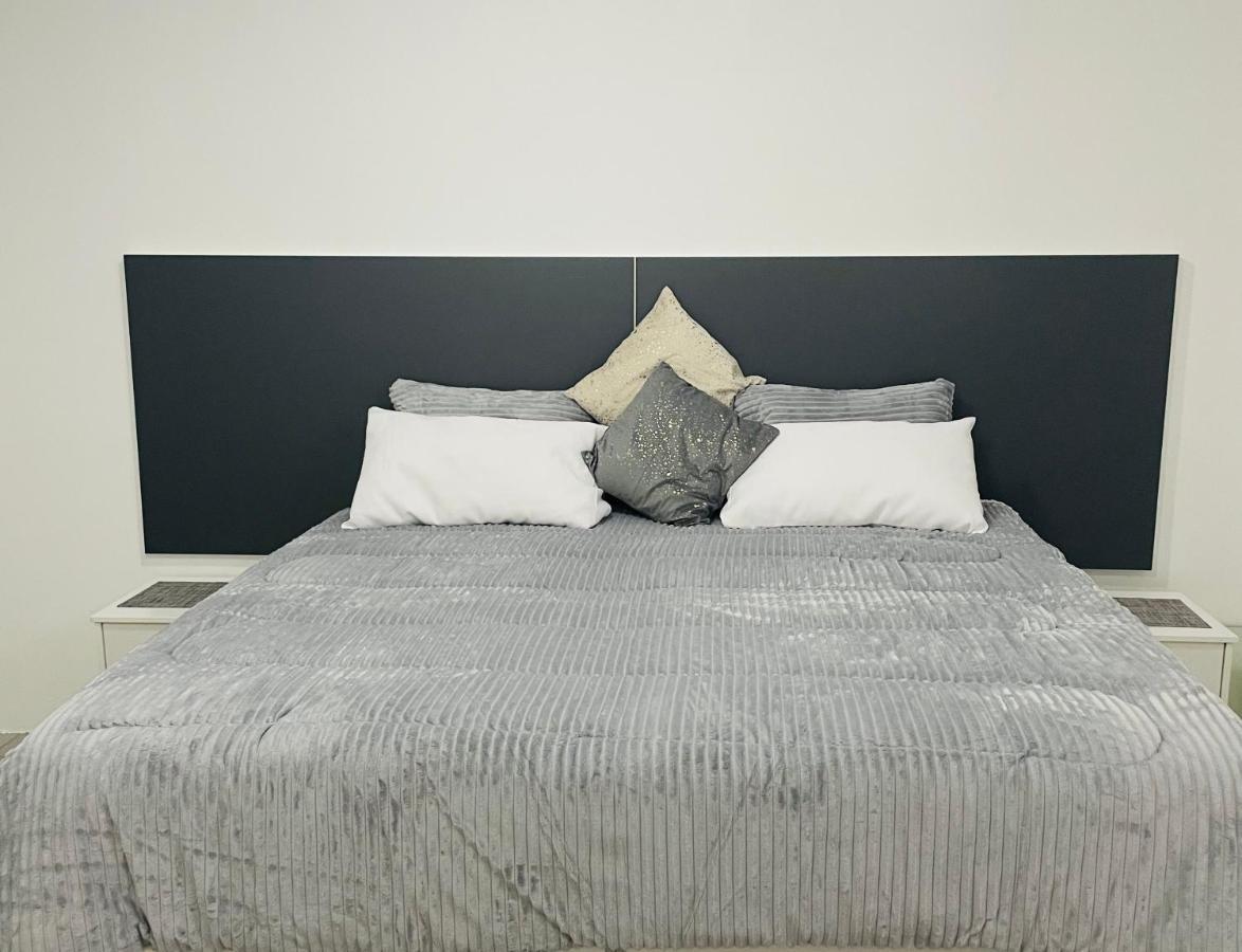 Moh Ville Guest House Масеру Екстериор снимка