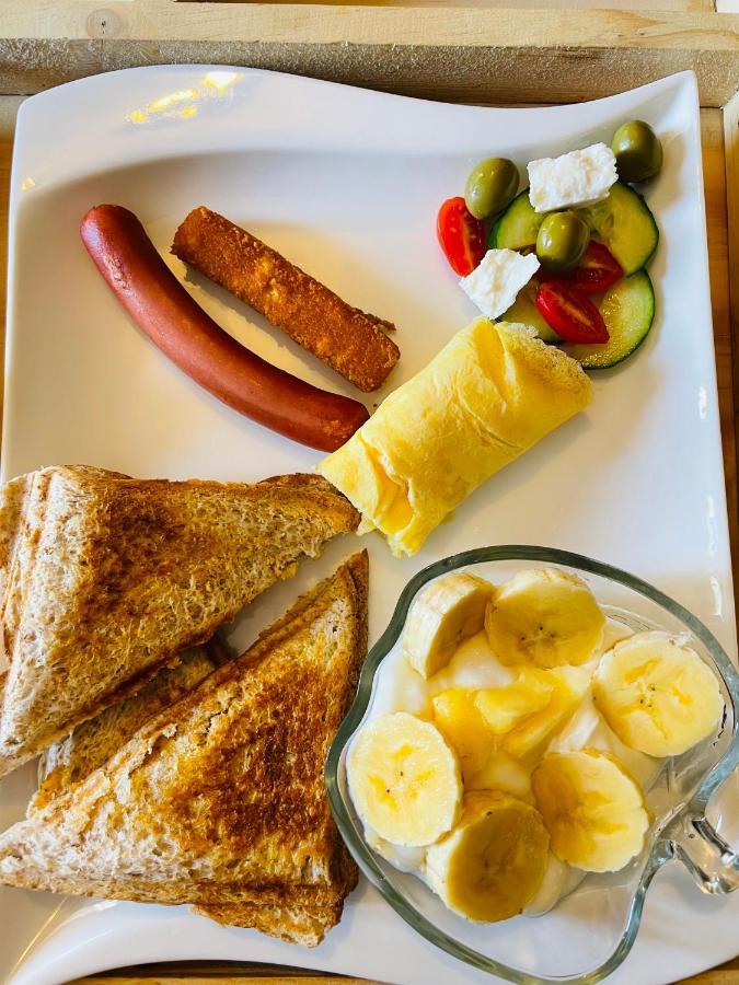 Moh Ville Guest House Масеру Екстериор снимка