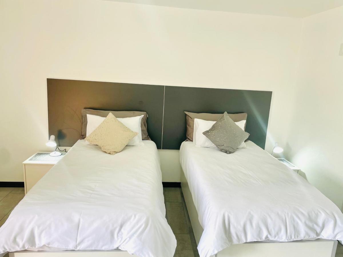 Moh Ville Guest House Масеру Екстериор снимка