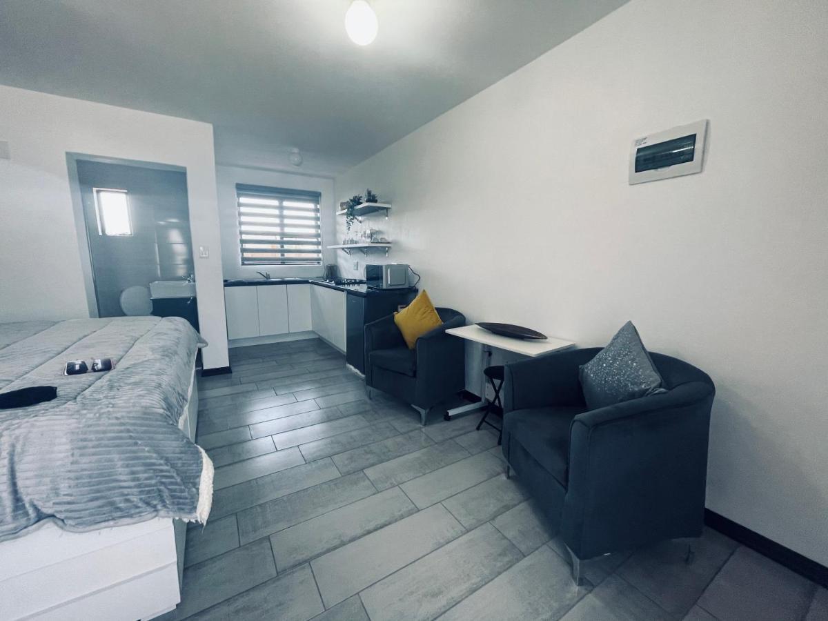 Moh Ville Guest House Масеру Екстериор снимка